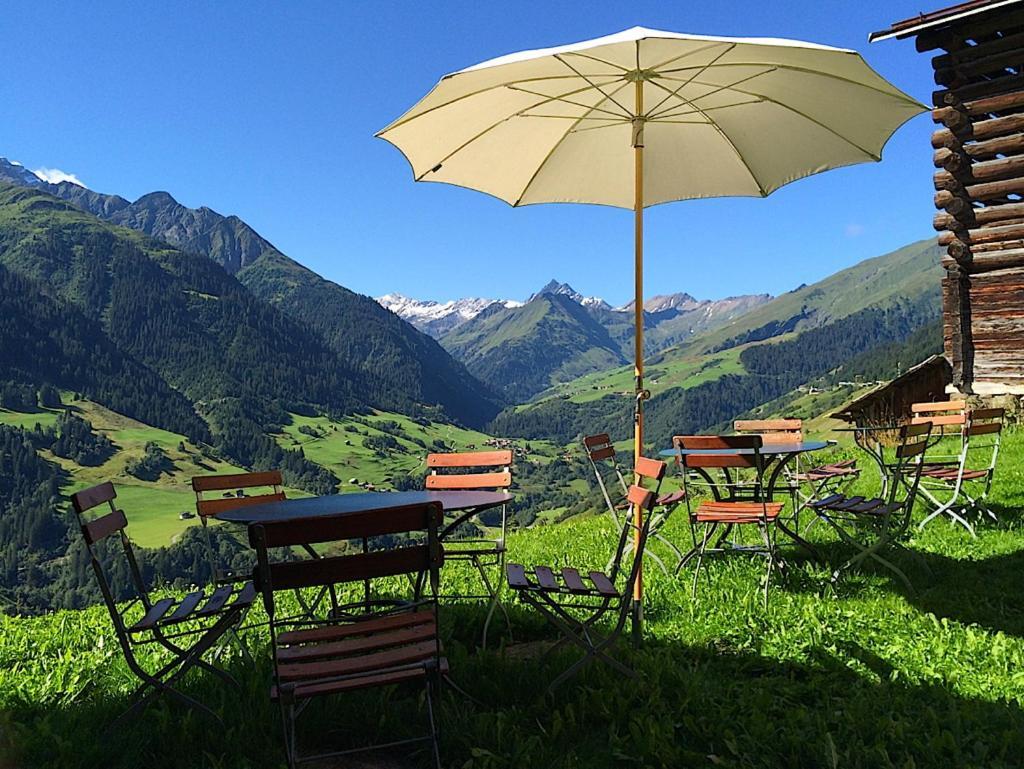 Hotel Alpina Lumbrein Eksteriør billede